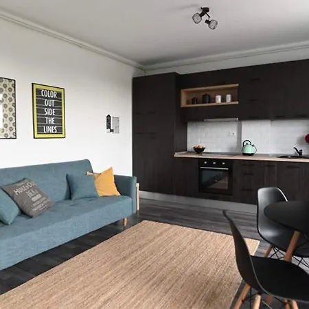 Mi Casa Su Casa