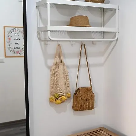 Mi Casa Su Casa *